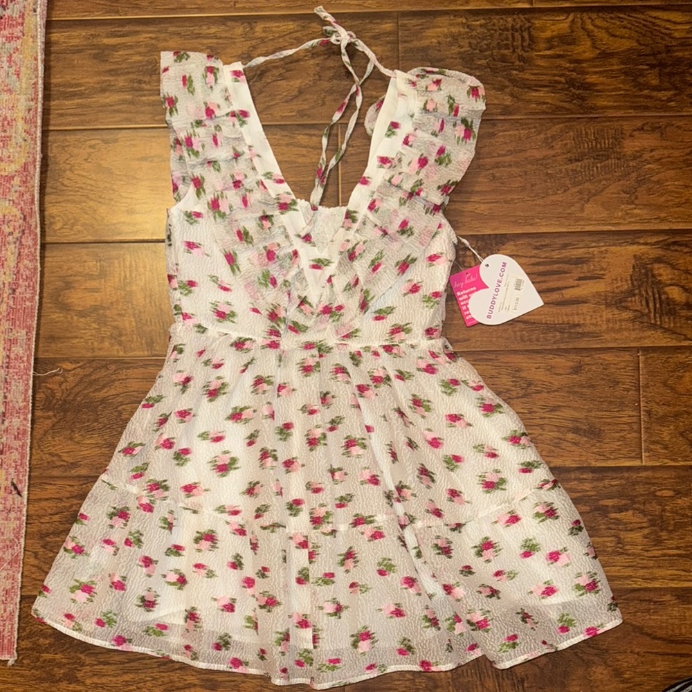 Women’s size small floral mini dress with tags!! Never worn!